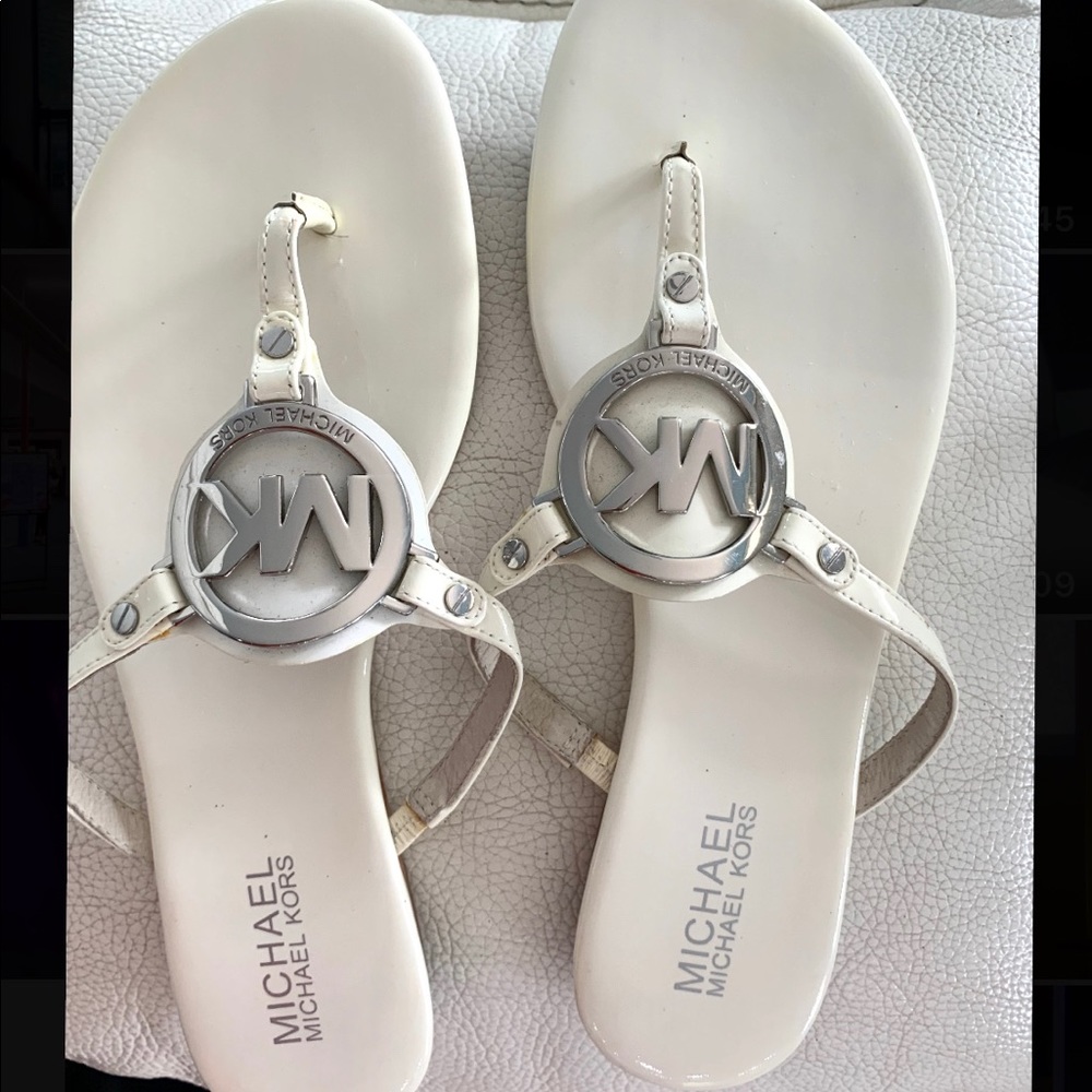 MICHAEL Michael Kors Flip Flops